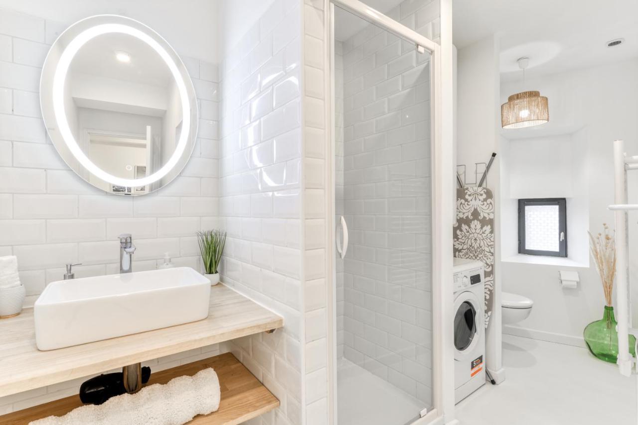 Les Gites De Laure - L'Or Blanc, Appartement Avec Vue Sur Le Chateau, Climatisation, Netflix, A 160 M De La Cite Medievale Carcassonne Bagian luar foto